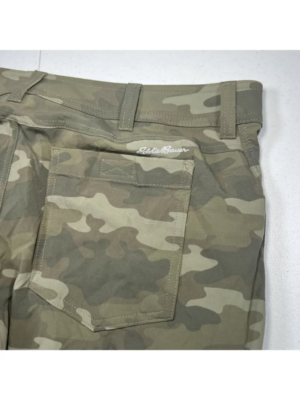 Eddie Bauer Mens First Ascent Camo Cargo Pants Size 36x30 Hiking Stretch